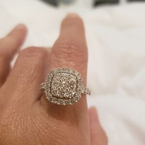 Elegant Diamond Halo Cluster 14k White Gold